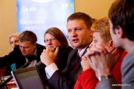 „Przełom to właściwe słowo” – z Marcinem Plutą, burmistrzem Brzezin, rozmawia Michał Gołąbek